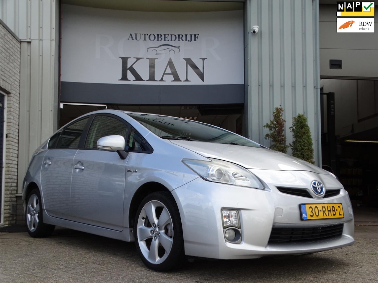 Toyota Prius - 1.8 Dynamic|Automaat - AutoWereld.nl