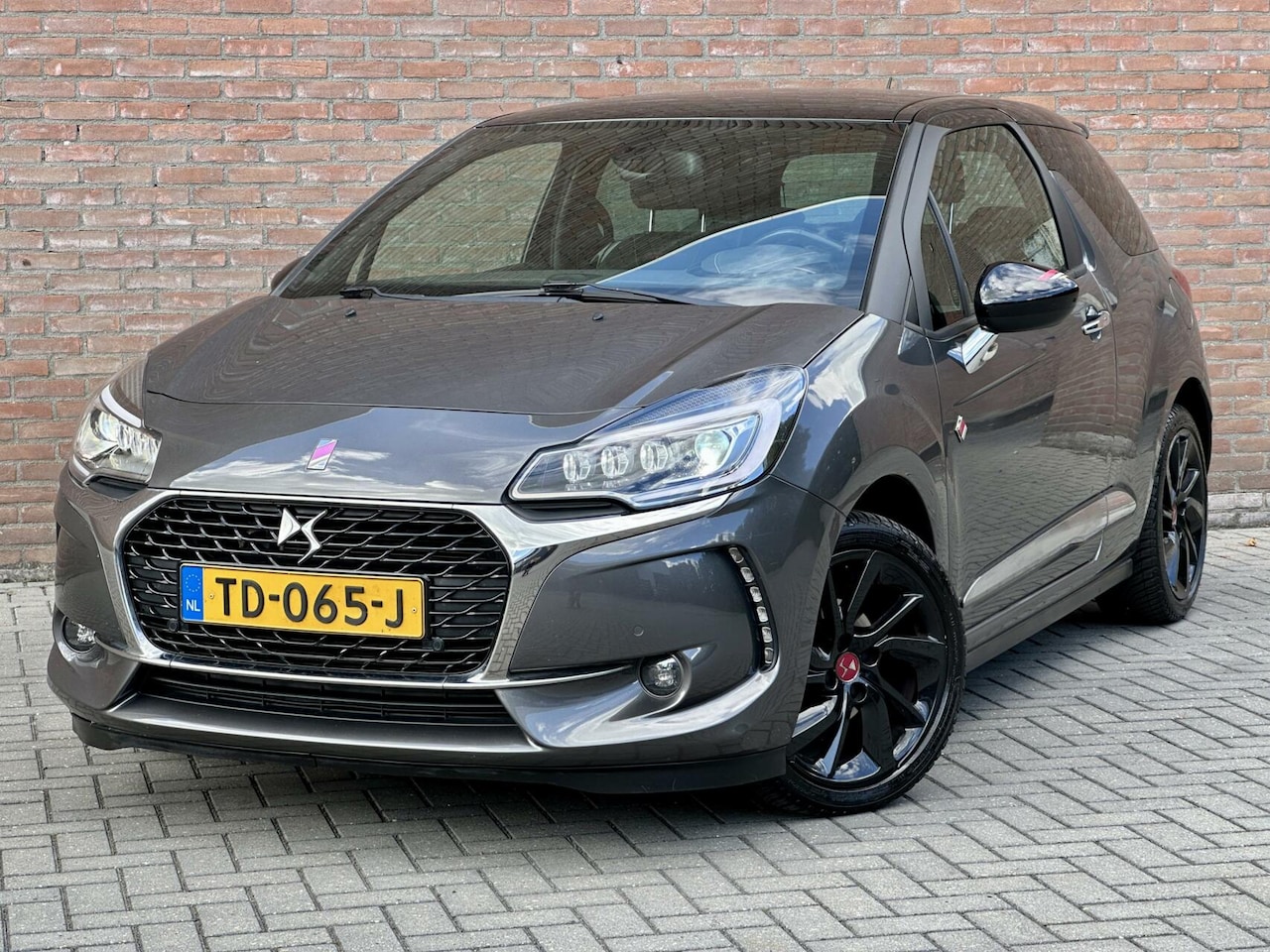 Citroën DS3 - 1.2 Performance 131PK - Led Koplampen - Navi - Alcantara - Nieuw Model - AutoWereld.nl