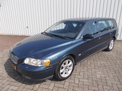 Volvo V70 - 2.4 Momentum Automaat 7 Pers. ( APK 12-02-2025 )