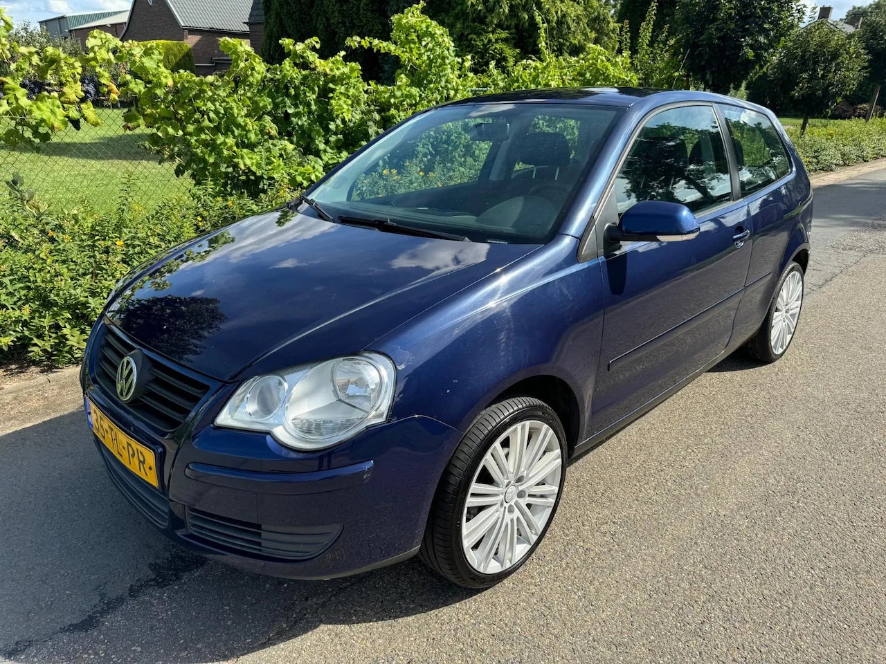 Volkswagen Polo - 1.4-16V Comfortline 1.4-16V Comfortline - AutoWereld.nl