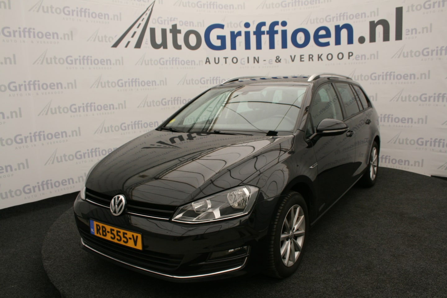 Volkswagen Golf Variant - 1.6 TDI Highline keurige stationcar met trekhaak - AutoWereld.nl