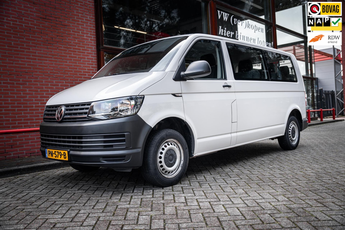 Volkswagen Transporter Kombi - 2.0 TDI | 9 persoons | Lengte 2 | Airco | 2-2-2-3 | - AutoWereld.nl