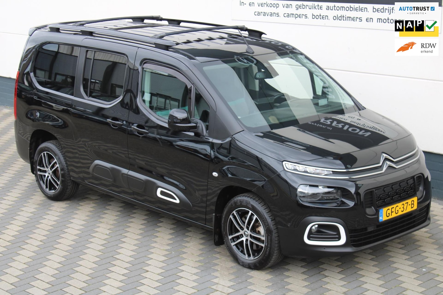 Citroën Berlingo XL - 1.5 HDI Automaat 7 persoons (of camper?) - AutoWereld.nl