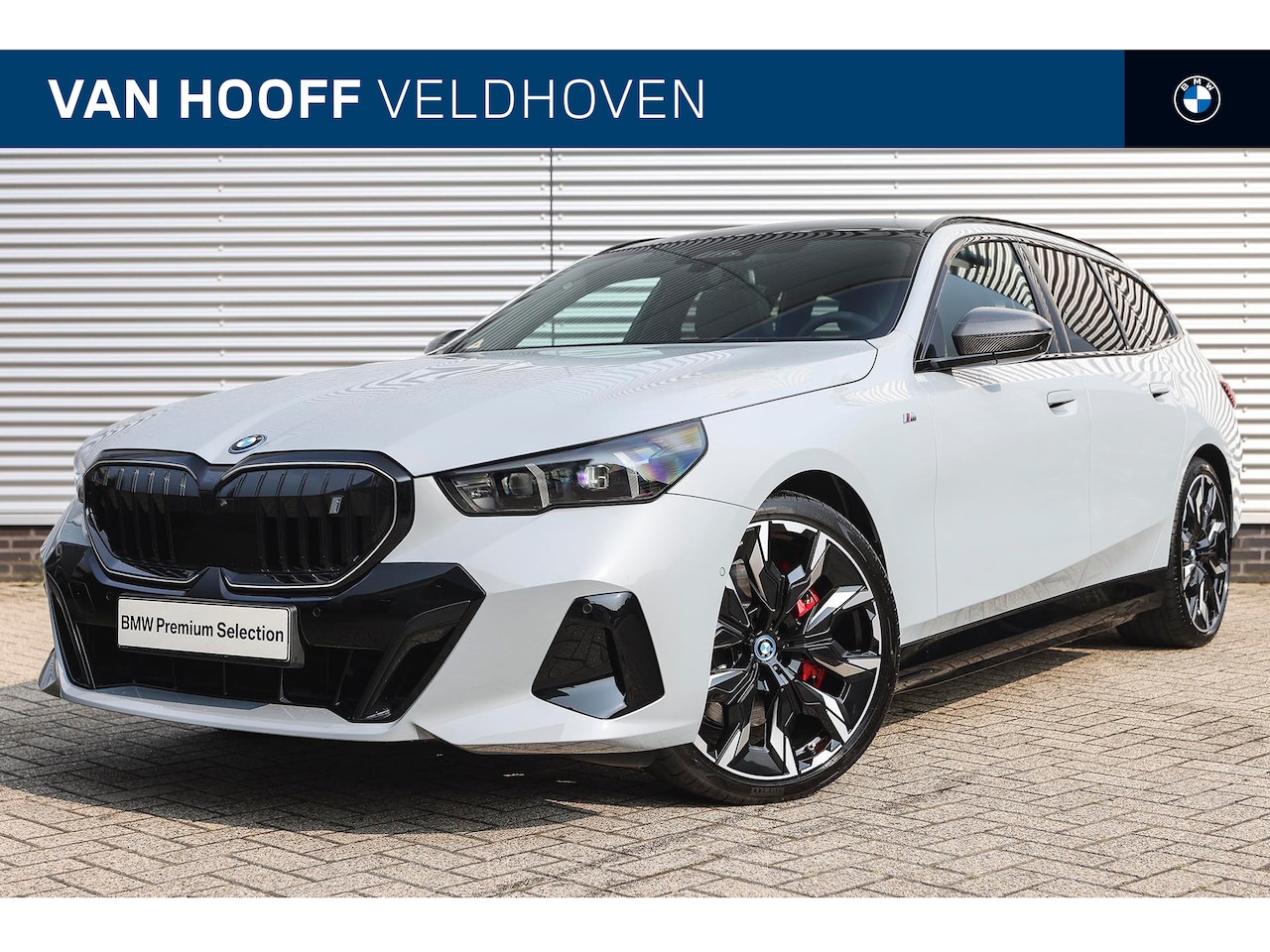 BMW i5 Touring - eDrive40 High Executive M Sport / Panoramadak / Adaptief onderstel professional / Bowers & - AutoWereld.nl