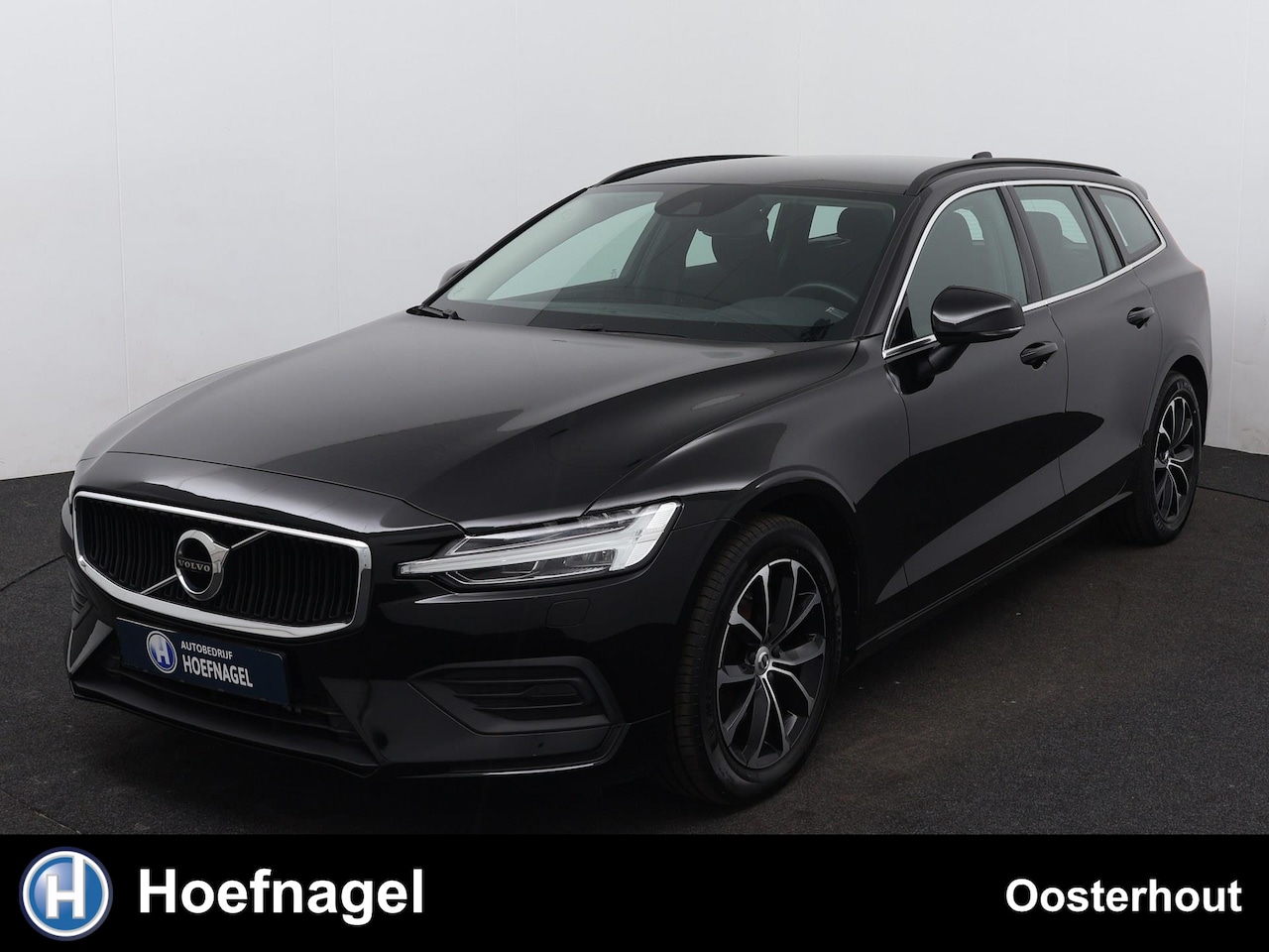 Volvo V60 - 2.0 B4 Momentum 197 PK | Automaat | Cruise Control - AutoWereld.nl