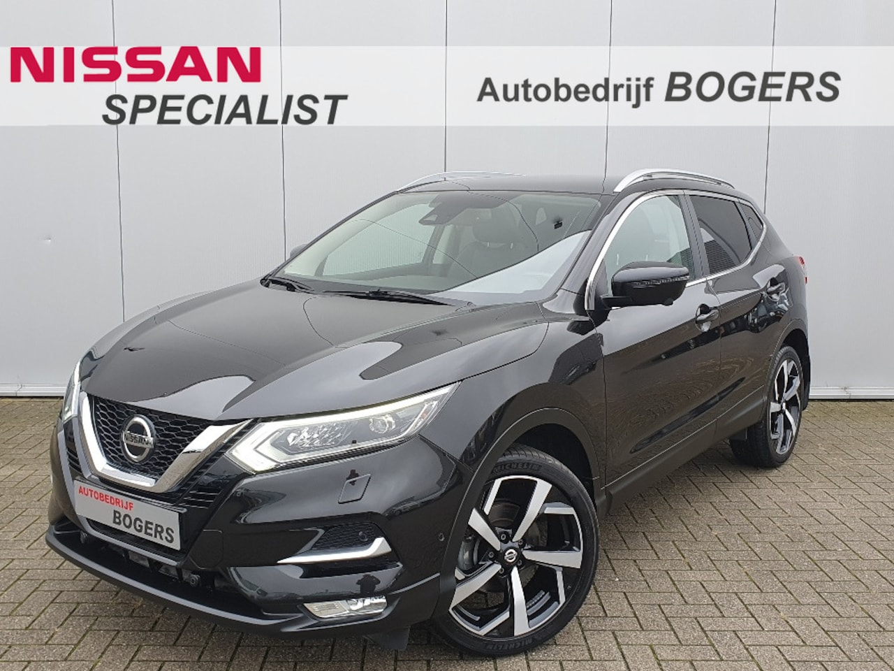 Nissan Qashqai - 1.2 Tekna Navigatie, Panoramadak, 360 Camera, Half Leder, 19"Lm, Climate Control, Cruise C - AutoWereld.nl