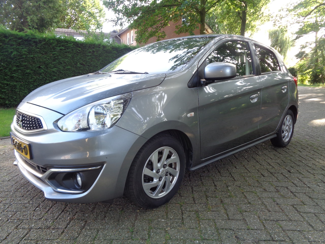 Mitsubishi Space Star - 1.0 Intense 1.0 Intense - AutoWereld.nl