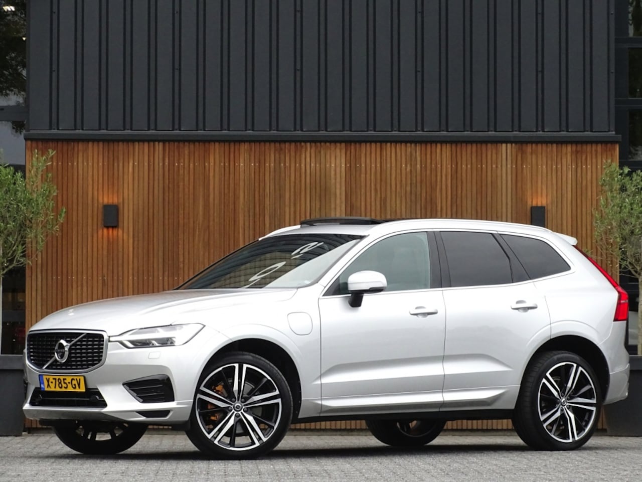 Volvo XC60 - T8 408 TE AWD R-Design / Polestar ed. / LED - AutoWereld.nl