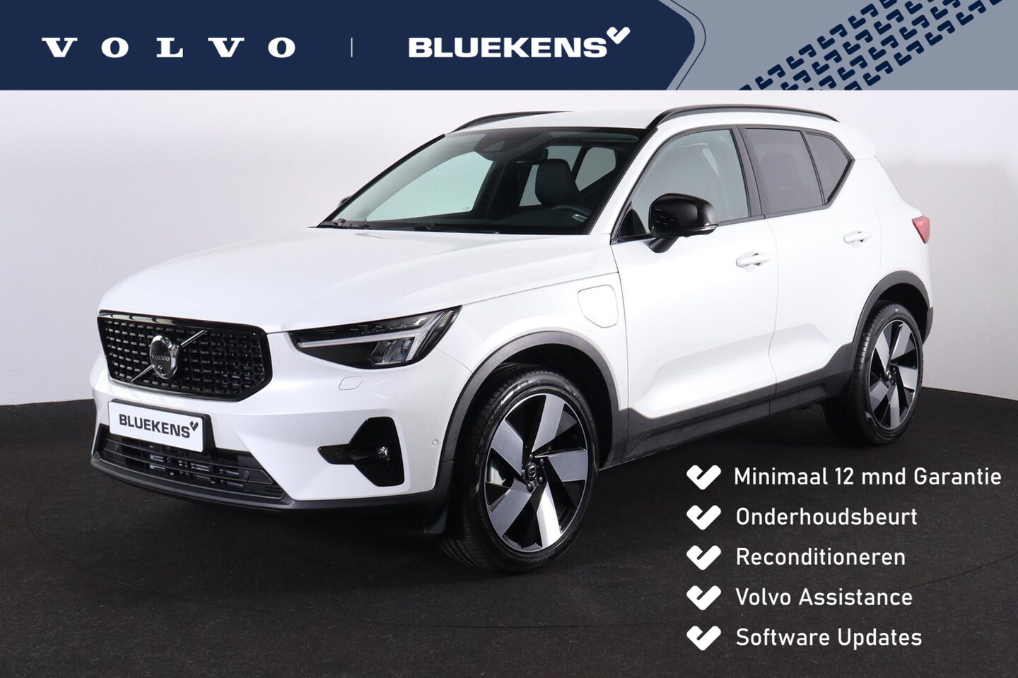 Volvo XC40 - T4 Recharge Plus Dark - IntelliSafe Assist & Surround - 360º Camera - Verwarmde voorstoele - AutoWereld.nl