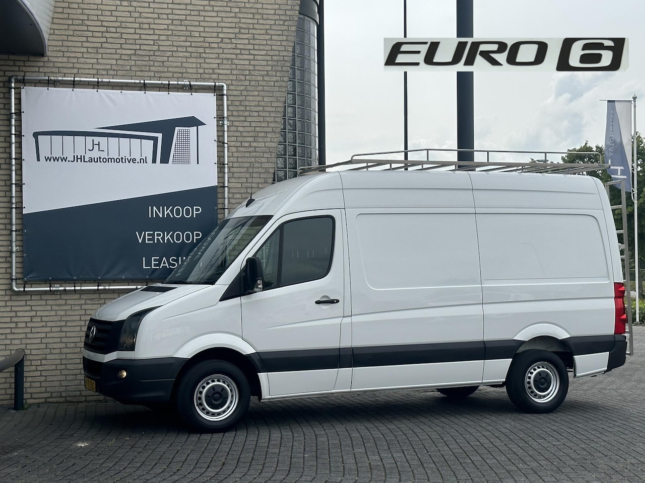 Volkswagen Crafter - 32 2.0 TDI L2H2*NAVI*CRUISE*IMPERIAAL*HAAK* - AutoWereld.nl