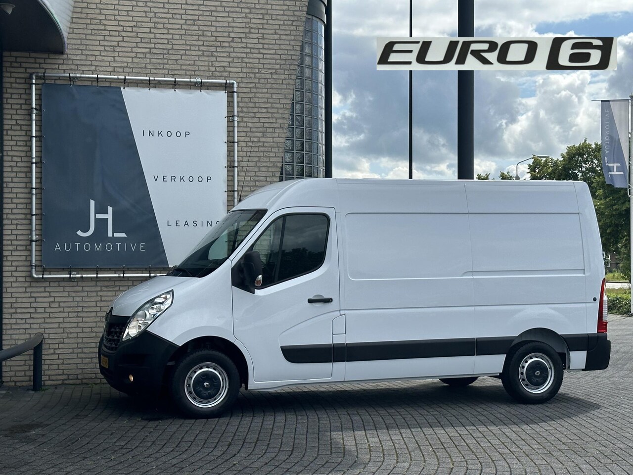 Renault Master - T35 2.3 dCi L2H2*A/C*CRUISE*HAAK*3-ZITS*ELEK.RAMEN - AutoWereld.nl