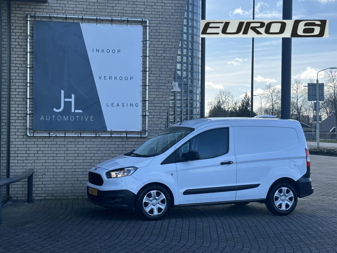 Ford Transit Courier - 1.5 TDCI Ambiente*AIRCO*CAMERA*TEL* - AutoWereld.nl