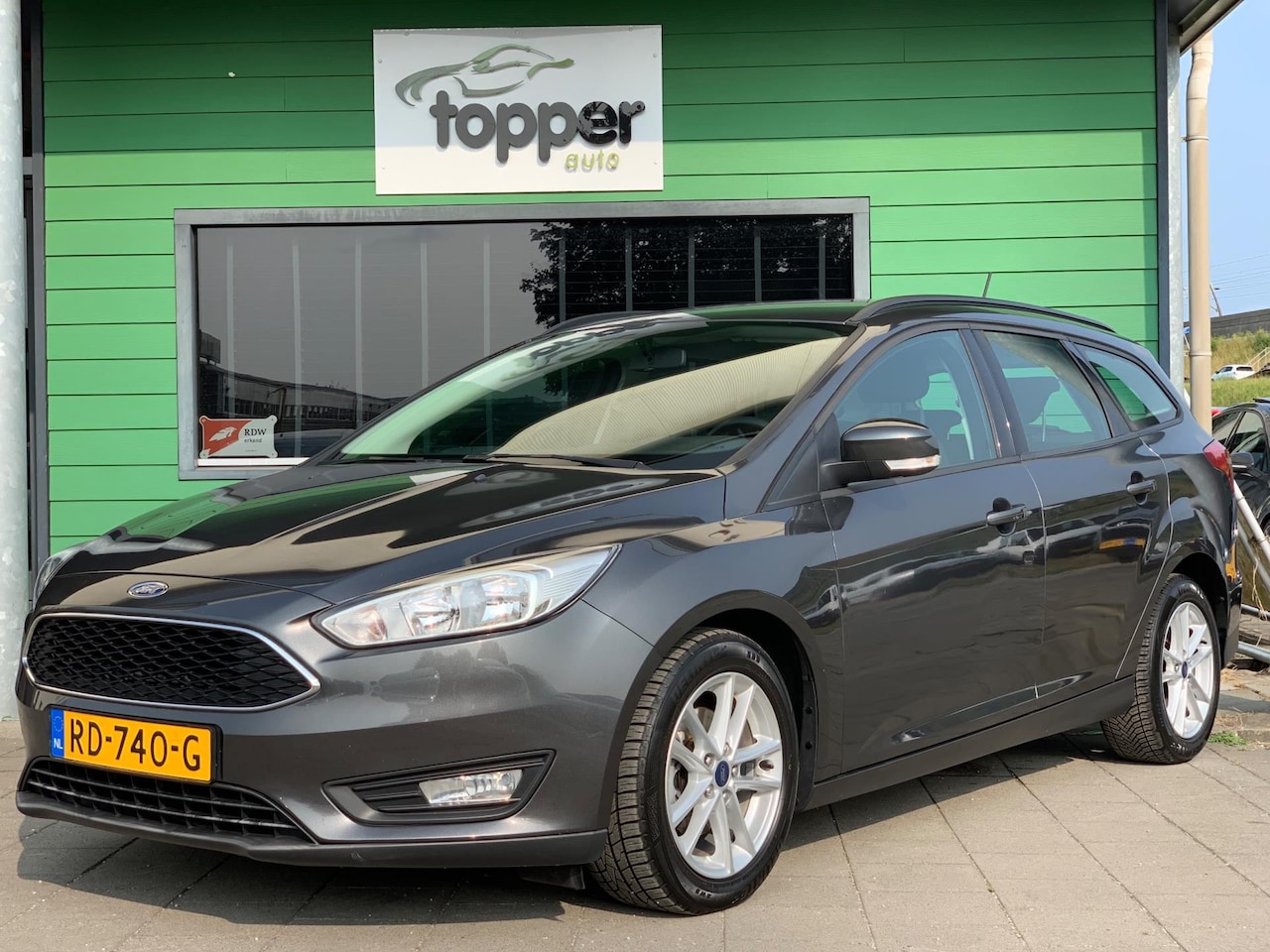 Ford Focus Wagon - 1.0 Lease Edition / Navi / CruiseControl / - AutoWereld.nl