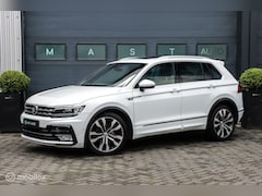 Volkswagen Tiguan - 2.0 TDI 4Motion R-Line|Pano|Camera|Trekhaak|