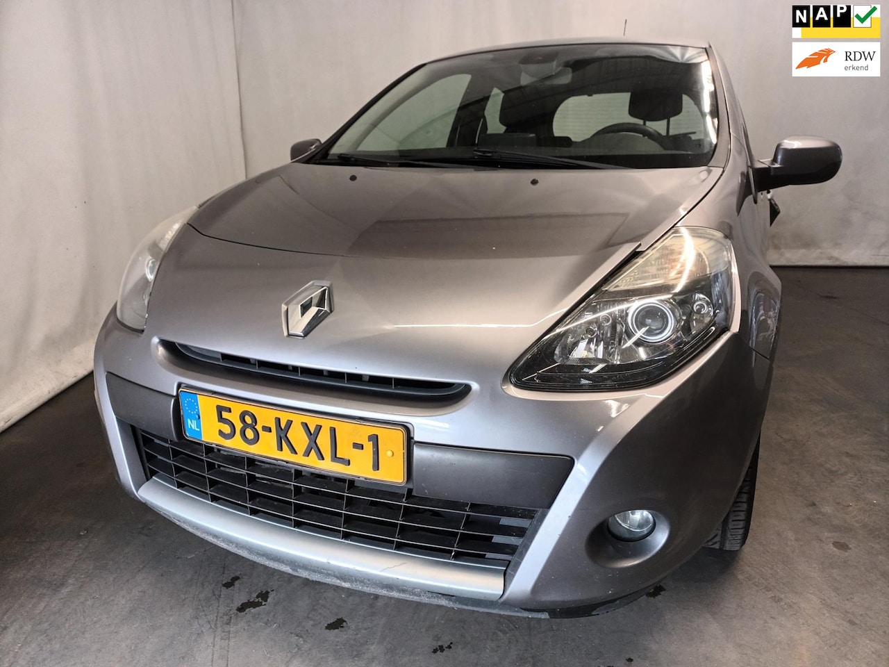 Renault Clio - 1.2 TCe Sélection Business Sport - Airco - Export - Schade - AutoWereld.nl