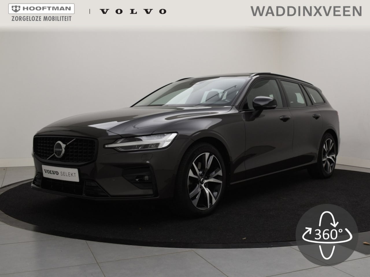 Volvo V60 - B3 AUT. PLUS DARK 360GR-CAM PANO-DAK 19INCH ACC BLIS GETINT GLAS - AutoWereld.nl