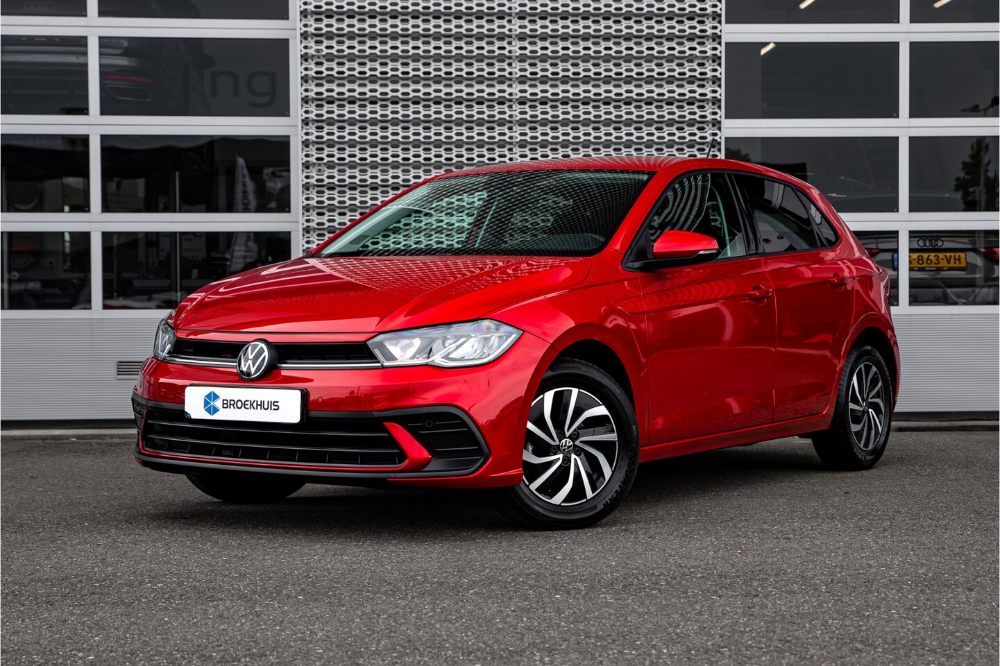 Volkswagen Polo - Life Business 1.0 95 pk TSI Clima | PDC V+A | Navi | Apple Carplay | - AutoWereld.nl