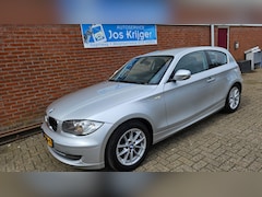 BMW 1-serie - 118i Business Line