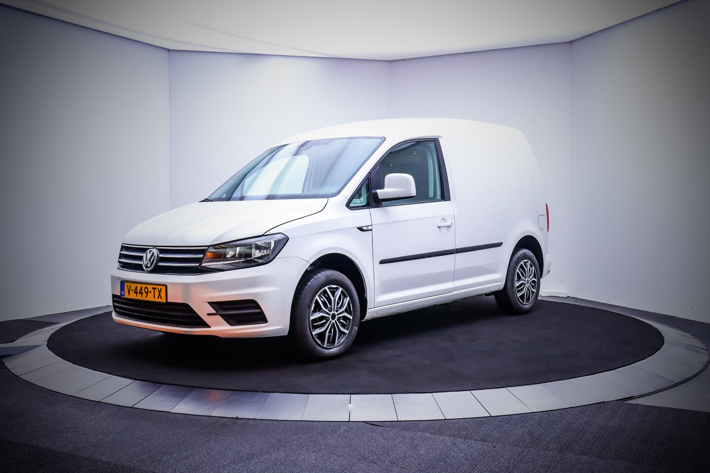 Volkswagen Caddy - 2.0TDI 102Pk Edition NAVI/CARPLAY/AIRCO/TREKHAAK/DAB/BETIMMERING - AutoWereld.nl