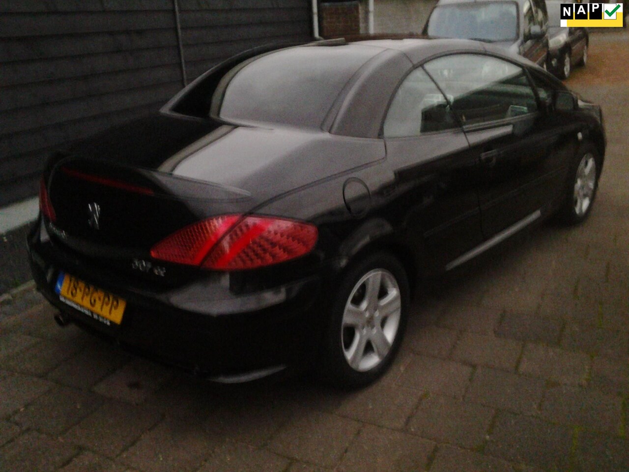 Peugeot 307 CC - 2.0-16V 0rgneel nl auto 137000. zeer lux,s airco ecc - AutoWereld.nl