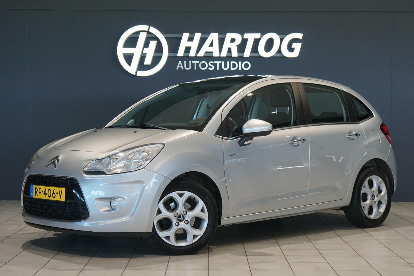 Citroën C3 - 1.4 VTi Exclusive + NAVIGATIE / PANORAMA / - AutoWereld.nl