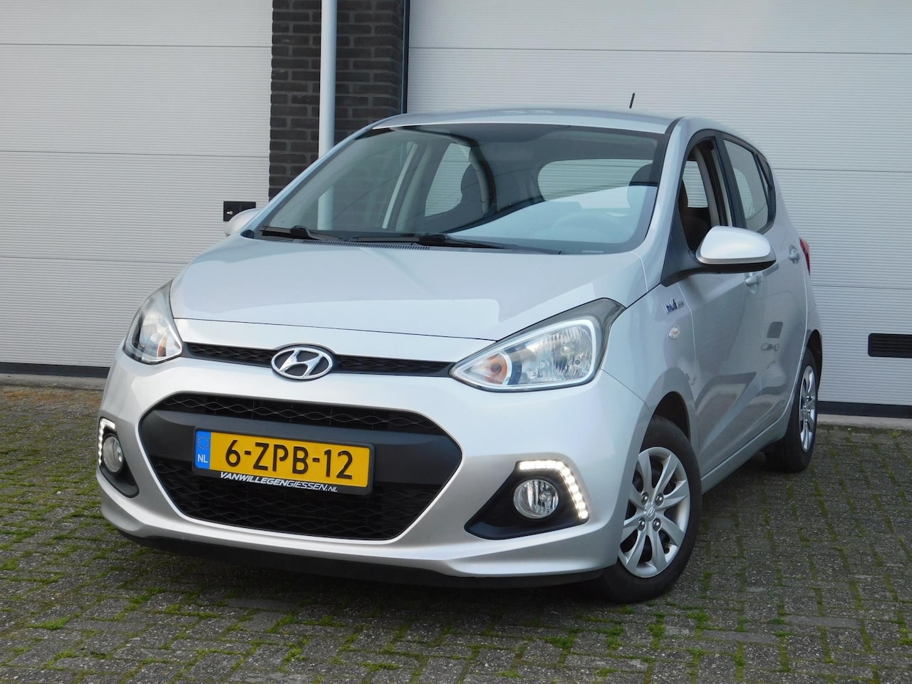 Hyundai i10 - 1.0i i-Motion Comfort Plus 1.0i i-Motion Comfort Plus - AutoWereld.nl