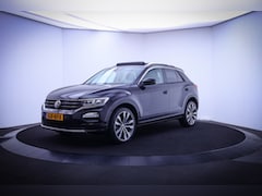 Volkswagen T-Roc - 1.0TSI 115Pk STYLE Business PANO/APP CONNECT/CAMERA/DAB/ADAPTIVE CRUISE/LMV 19''/LANE ASSI