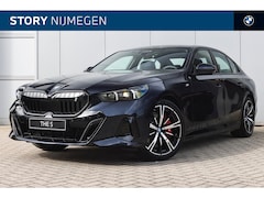 BMW i5 - eDrive40 High Executive M Sport 84 kWh / Adaptieve LED / Parking Assistant Plus / Stoelven