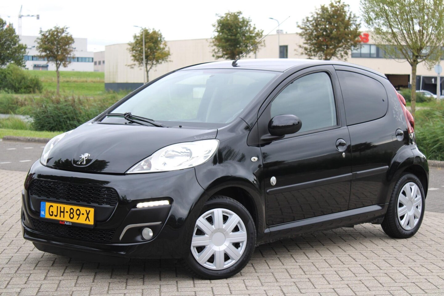 Peugeot 107 - 1.0 Première l Airco l Elek Pak l APK 08-2025 - AutoWereld.nl