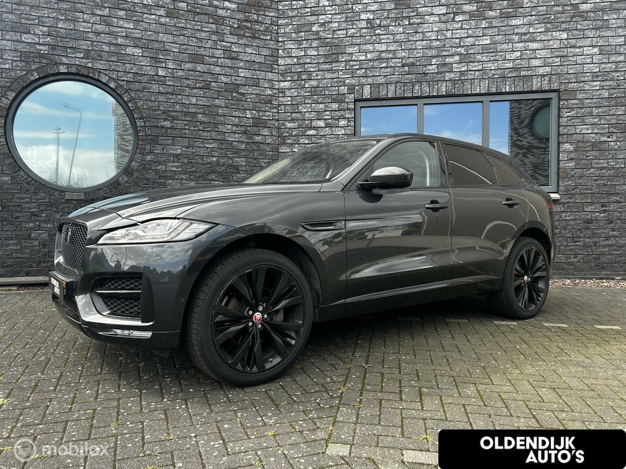 Jaguar F-Pace - 2.0 Portfolio AWD 30t 2.0 Portfolio AWD 30t - AutoWereld.nl