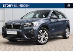 BMW X1 - xDrive20i High Executive Sport Line Automaat / Sportstoelen / LED / Head-Up / Park Assista