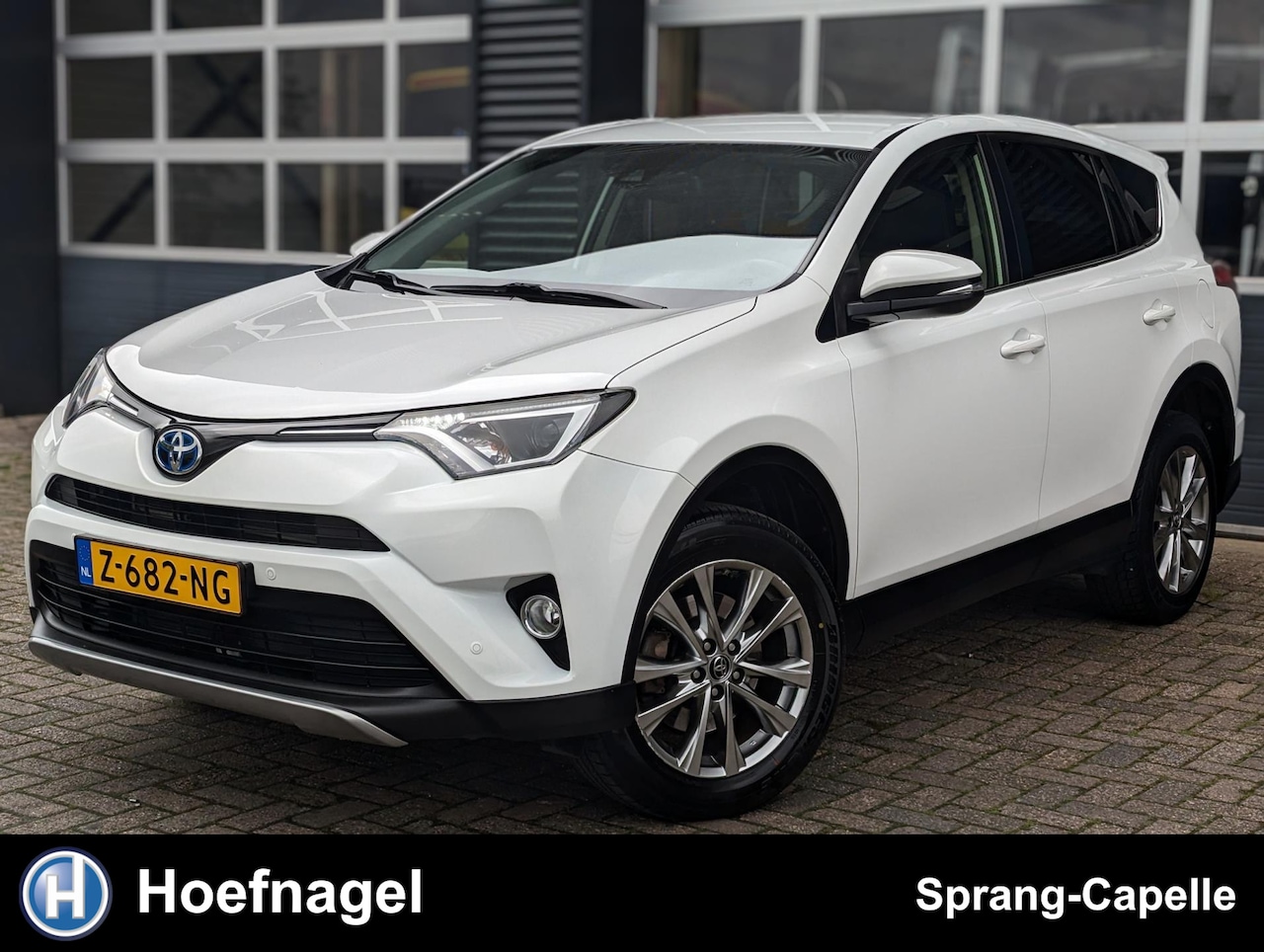 Toyota RAV4 - 2.5 Hybrid Dynamic |Navi|Camera|Stoelverw|Cruise|Trekhaak - AutoWereld.nl