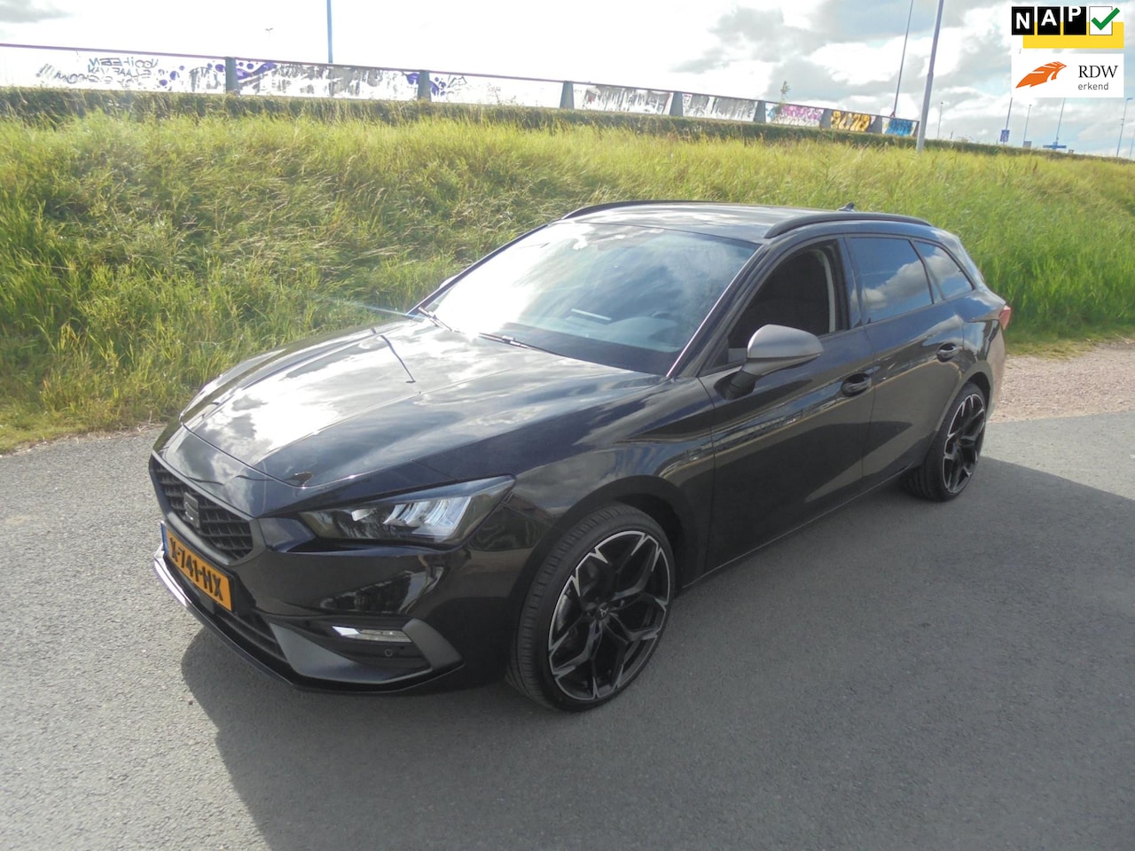 Seat Leon Sportstourer - Seat leon FR 1.0 tsi benzine staion airco lmv navigatie 28.000km - AutoWereld.nl