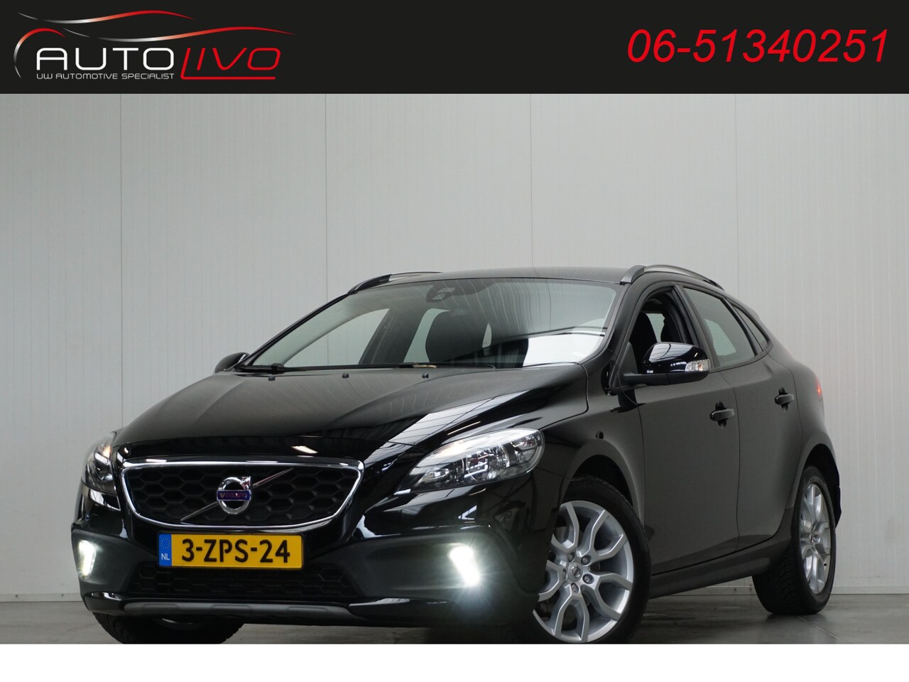 Volvo V40 Cross Country - 1.6 D2 NAVI CLIMA PDC CRUISE LMV etc. - AutoWereld.nl