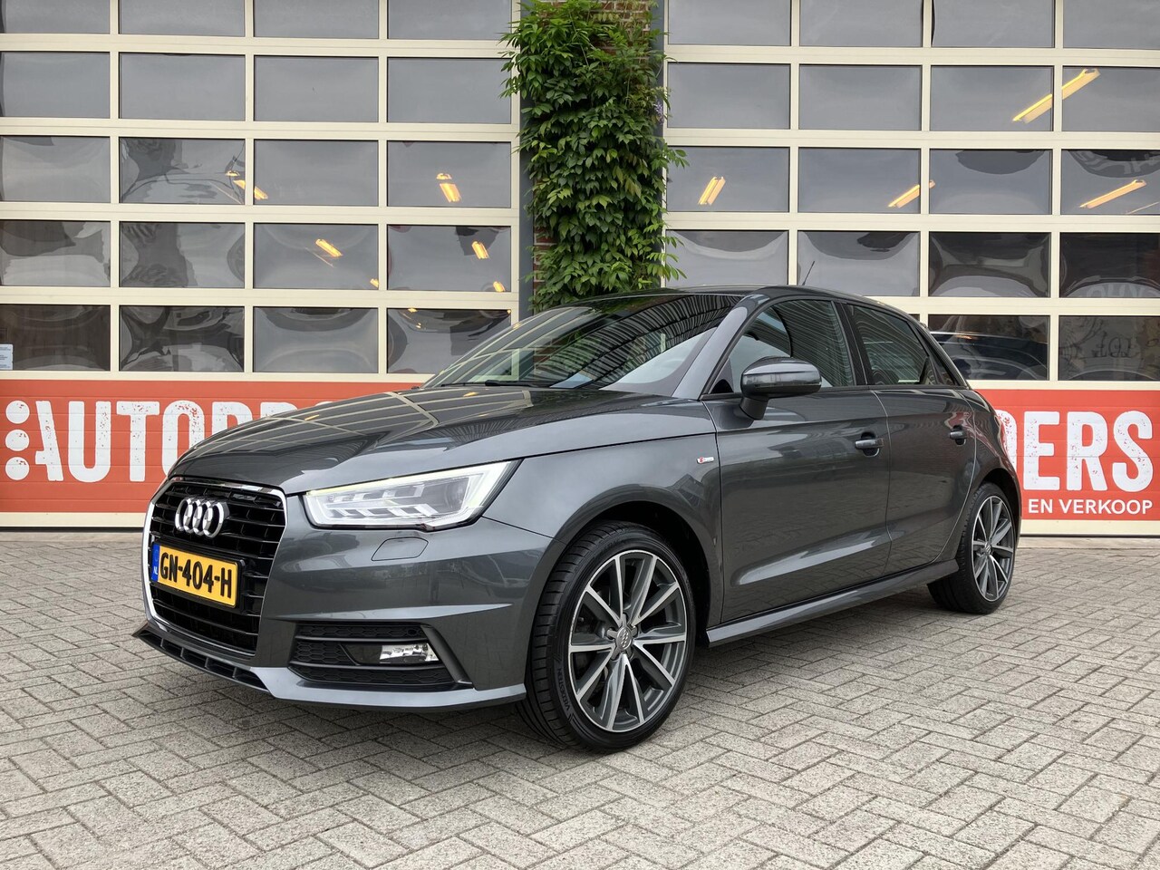 Audi A1 Sportback - 1.0 TFSI Sport Pro Line S | Bi-Xenon | S-Line | Zwarte hemel | 17" LMV | 1e Eigenaar | Dea - AutoWereld.nl