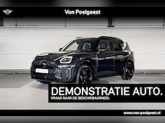 MINI Countryman - Electric E John Cooper Works 66.5 kWh | Pakket S | Dak en spiegelkappen in Jetblack