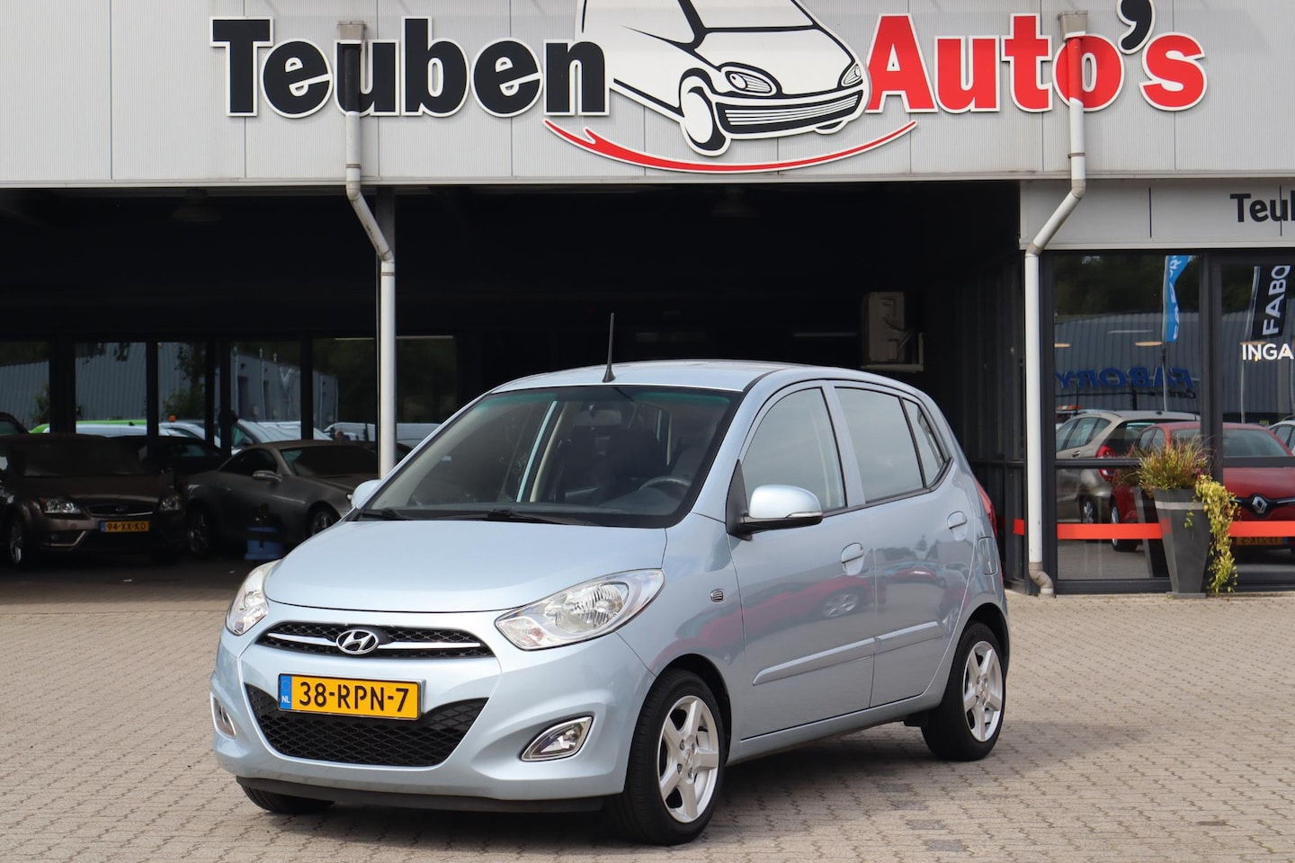 Hyundai i10 - 1.2 i-Motion Cool Airco, Radio cd speler, Elektrische ramen - AutoWereld.nl