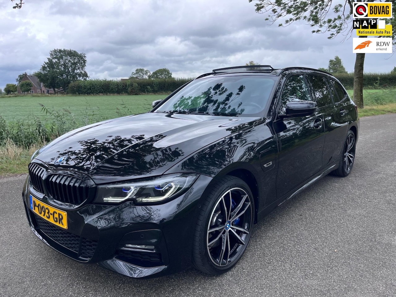 BMW 3-serie Touring - 330e M Sport Pano||Laser|High Executive - AutoWereld.nl