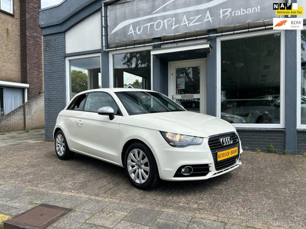 Audi A1 - 1.2 TFSI Ambition / NAVI / LEDER / PDC / STOELVW - AutoWereld.nl