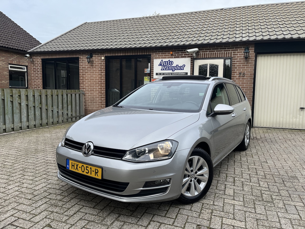 Volkswagen Golf Variant - 1.2 TSI Business Edition Connected Panodak - AutoWereld.nl