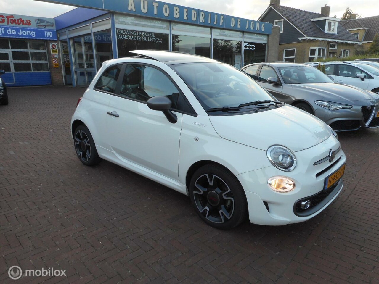 Fiat 500 - 1.0 Hybrid Sport SKY DOME+ECC+CRUISE+PDC - AutoWereld.nl