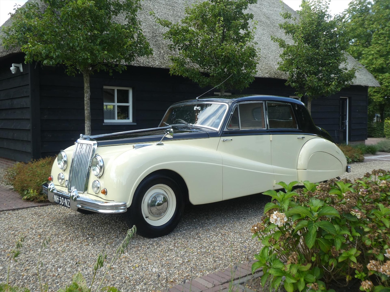 Armstrong Siddeley Sapphire 346 - Armstrong-Siddeley Four-Light Bouwjaar 30-06-1954 - AutoWereld.nl