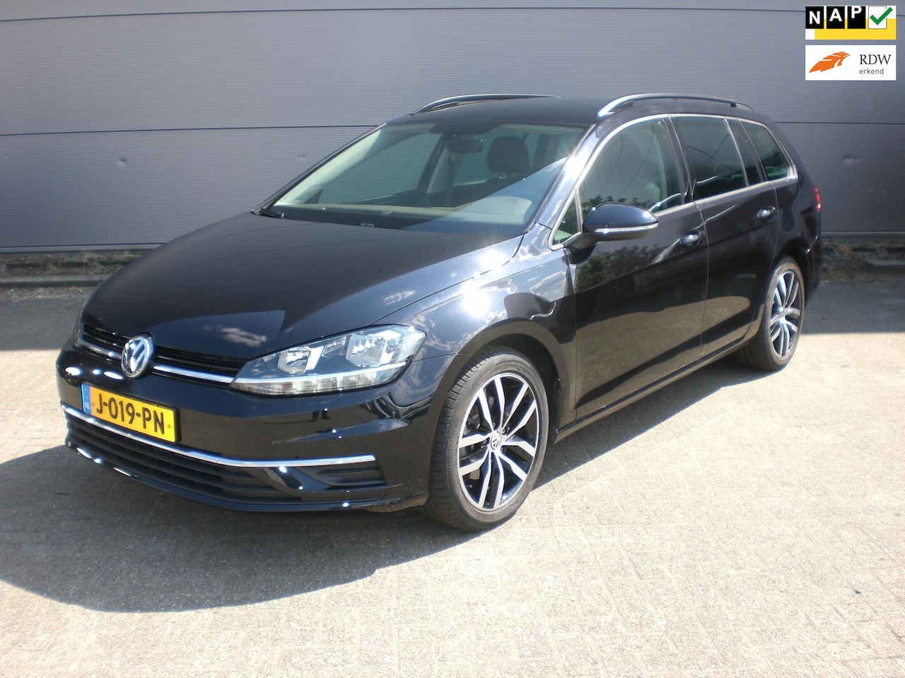 Volkswagen Golf Variant - 1.0 TSI Highline 115pk Automaat (DSG)/Navigatie/Parkeer.... - AutoWereld.nl