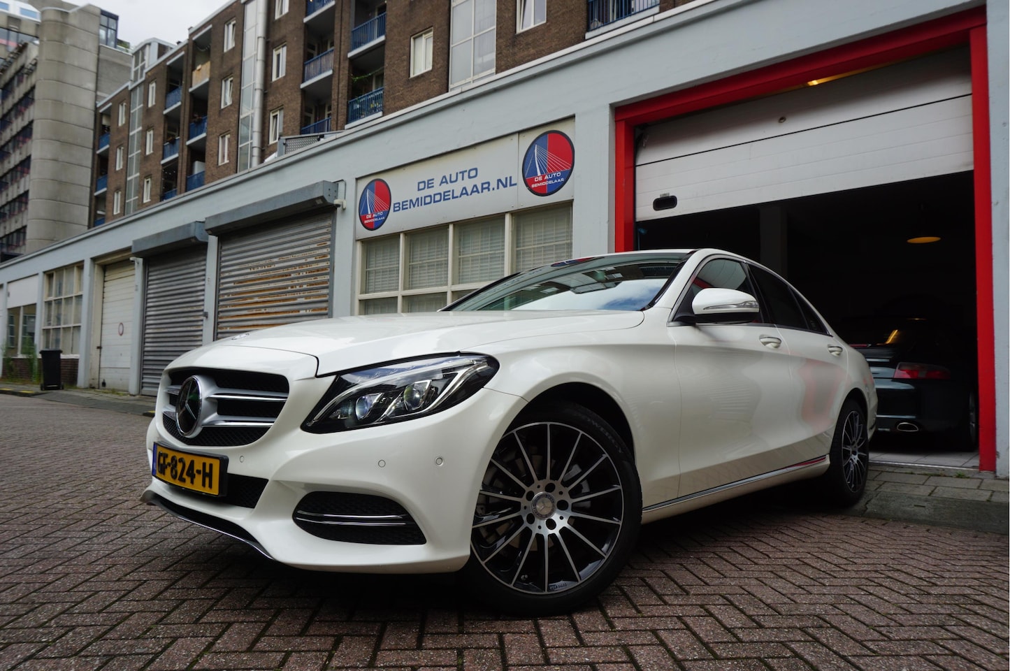 Mercedes-Benz C-klasse - 180 Ambition Aut7 Nederlandse Auto | Diamond White Pareleffect | Intelligent LED System | - AutoWereld.nl