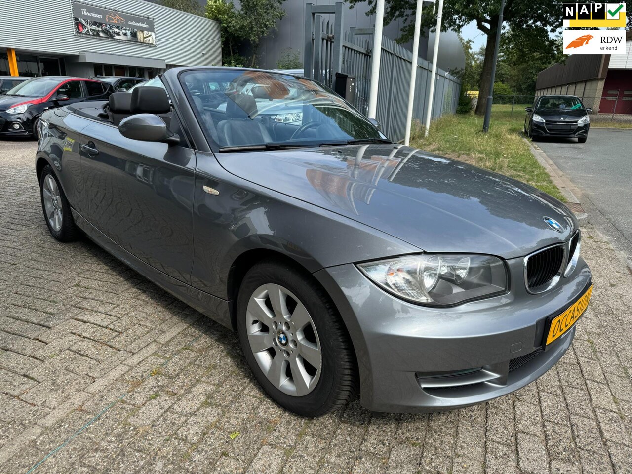 BMW 1-serie Cabrio - 118i Executive airco, cruise, elec pakket, 1e eigenaresse, nwe apk, zeer mooie schade vrij - AutoWereld.nl