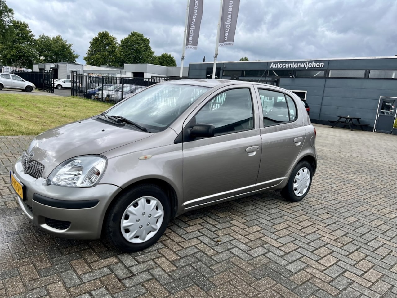 Toyota Yaris - 1.3 VVT-i - Airco - 5Drs - AutoWereld.nl