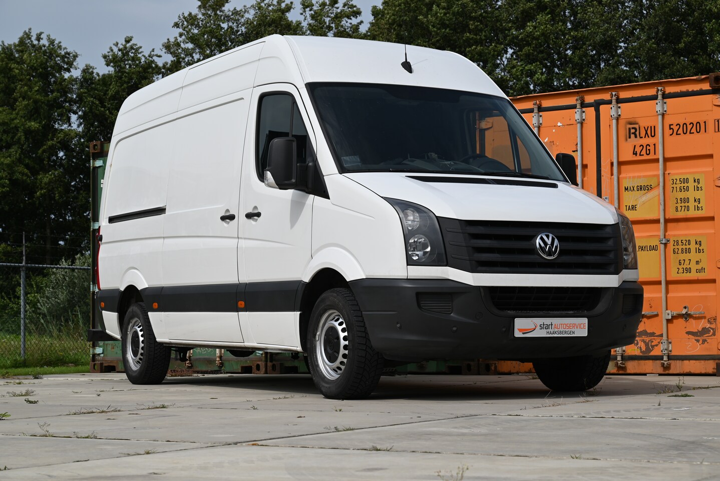 Volkswagen Crafter - 35 2.0 TDI L2H2 | PDC | 140 PK | Safe bumper - AutoWereld.nl