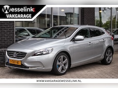 Volvo V40 - 1.6 T3 Momentum - Al-in rijklrprs | navi | trekhaak | all season bndn