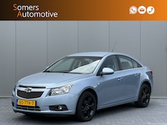 Chevrolet Cruze - 1.8 LTZ Automaat | Navigatie | 17" | Trekhaak