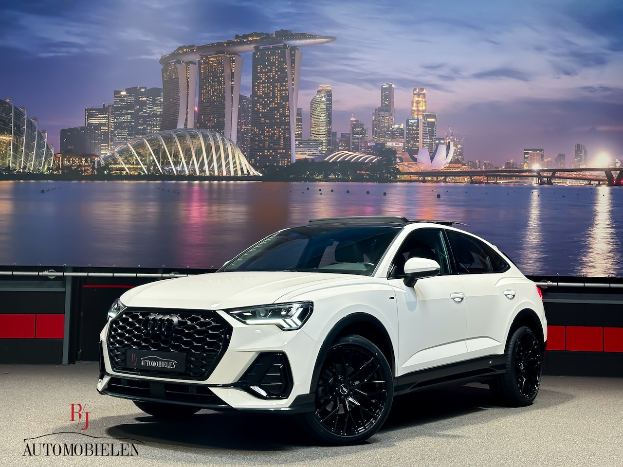 Audi Q3 Sportback - 35 TFSI 3x-S-Line Bang&Olufsen|Panorama|Camera|Leder|Keyless - AutoWereld.nl